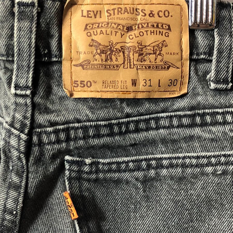 levis relaxed tapered