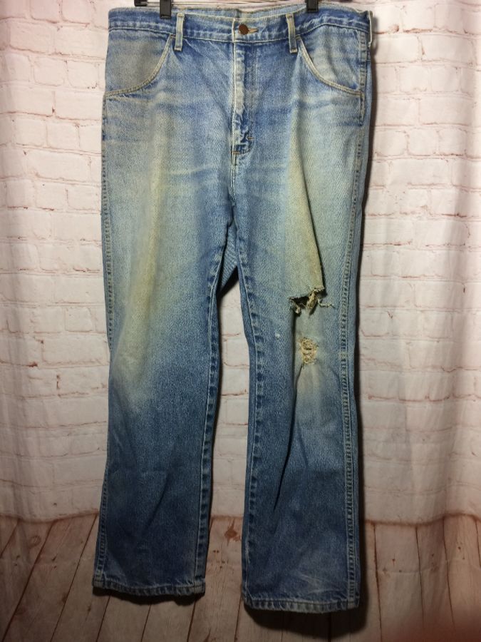 Super Soft Regular Fit Ripped Knee Faded Denim Jeans W 36 X L 40 ...