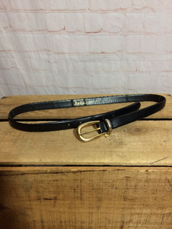 product details: NARROW LEATHER BELT W/ SHINY GOLD METAL BUCKLE photo