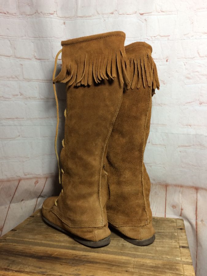 Fringed Knee High Suede Lace-up Moccasin Boots | Boardwalk Vintage