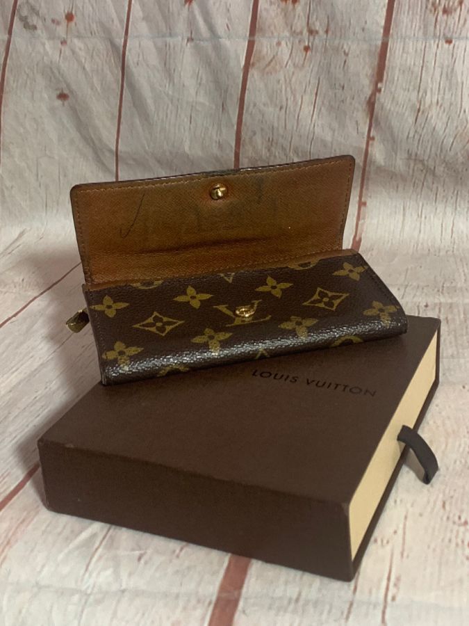 Authentic Louis Vuitton Box & More! 5.25”x 3.5” x 1” Wallet