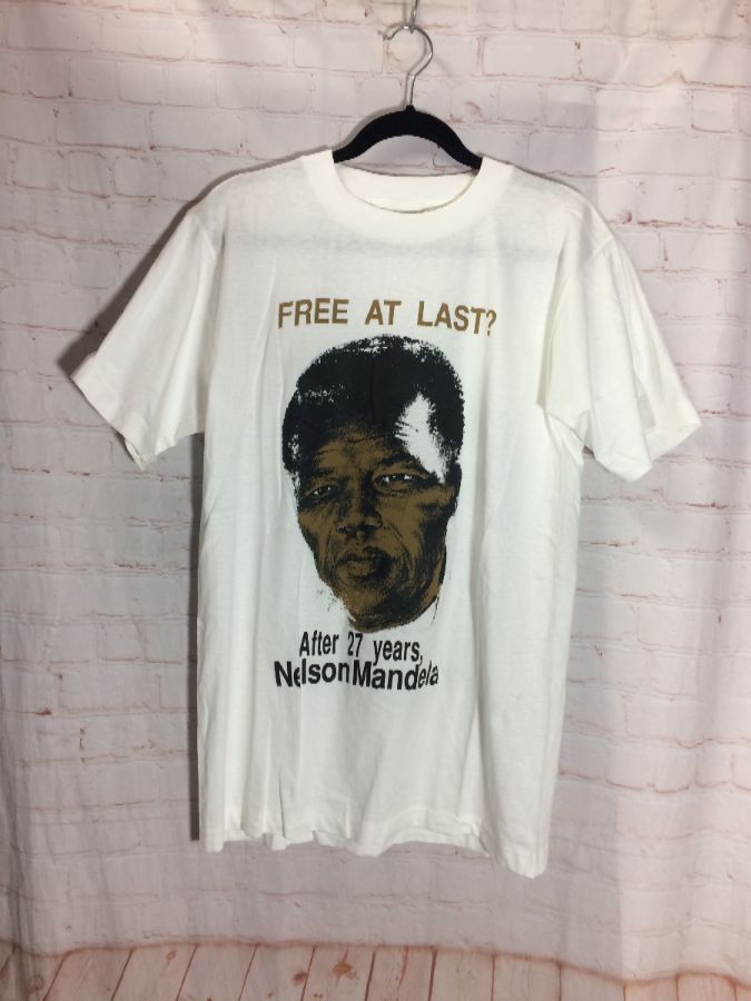 Nelson Mandela – Free At Last? Bootleg T-shirt | Boardwalk Vintage