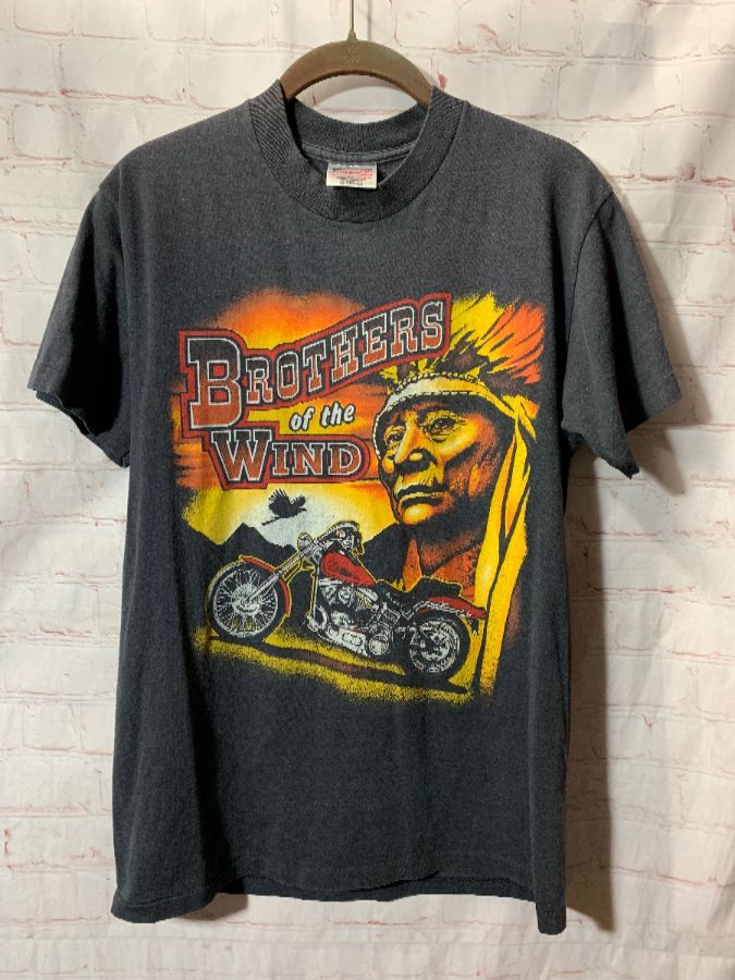 T-shirt Brothers Of The Wind W/ Motorcycle & Native American Chief ...