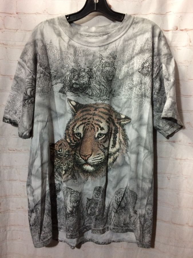 Tie Dye Tiger Scene Graphic T-shirt | Boardwalk Vintage