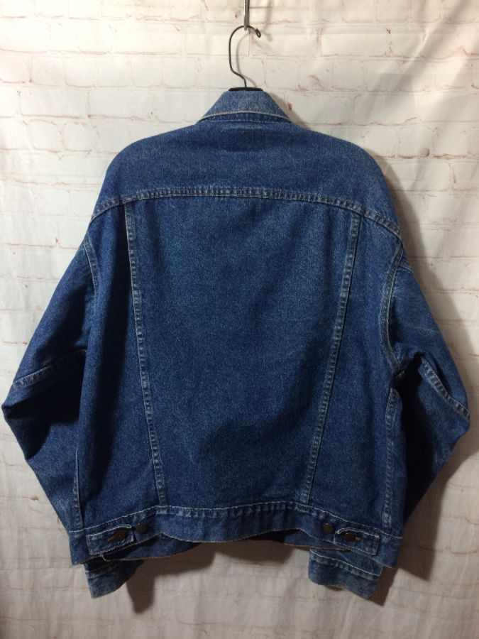 Classic Levis Denim Jacket W/front Buttoned-up Pockets | Boardwalk Vintage