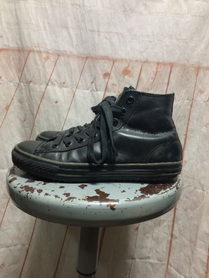 product details: HIGH-TOP LEATHER SNEAKERS CHUCK TAYLOR LACE-UP photo