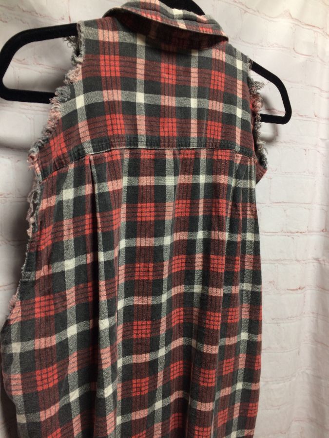 Vest Thin Flannel Distressed Single Front Pocket | Boardwalk Vintage
