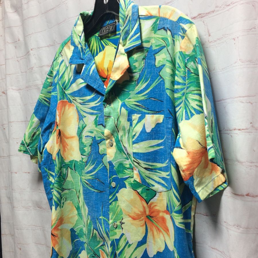 100% Cotton Hawaiian Shirt W/ Tropical Floral Print | Boardwalk Vintage