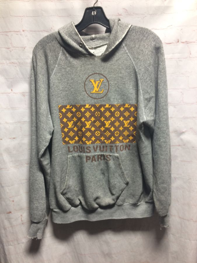 udlejeren syre udendørs Soft Retro Hoodie Bootleg Louis Vuitton Paris Print Sweatshirt | Boardwalk  Vintage