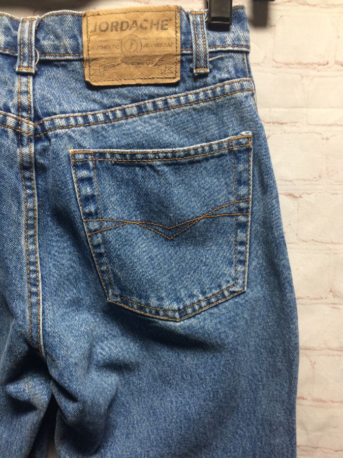 Classic High Waisted Denim Jeans Tapered Fit | Boardwalk Vintage