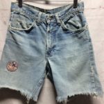 SIZE 28 LEVIS DENIM CUT OFF SHORTS / SHANTS / JORTS WITH PEACE PATCH – AS IS