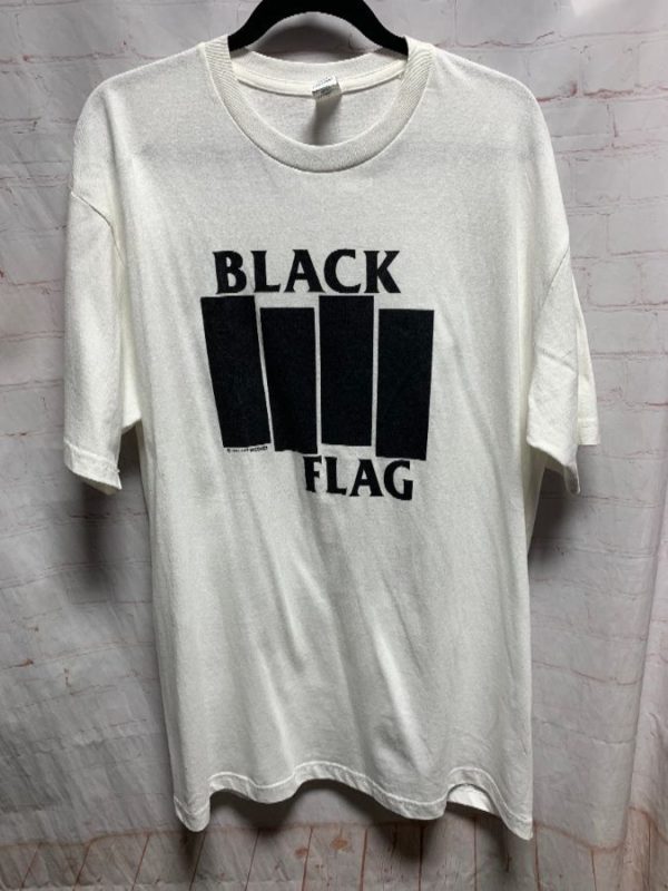 Black Flag Logo T-shirt | Boardwalk Vintage