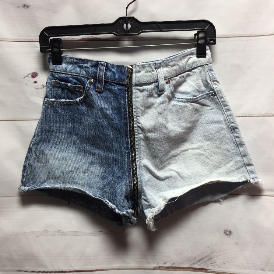 two tone jean shorts