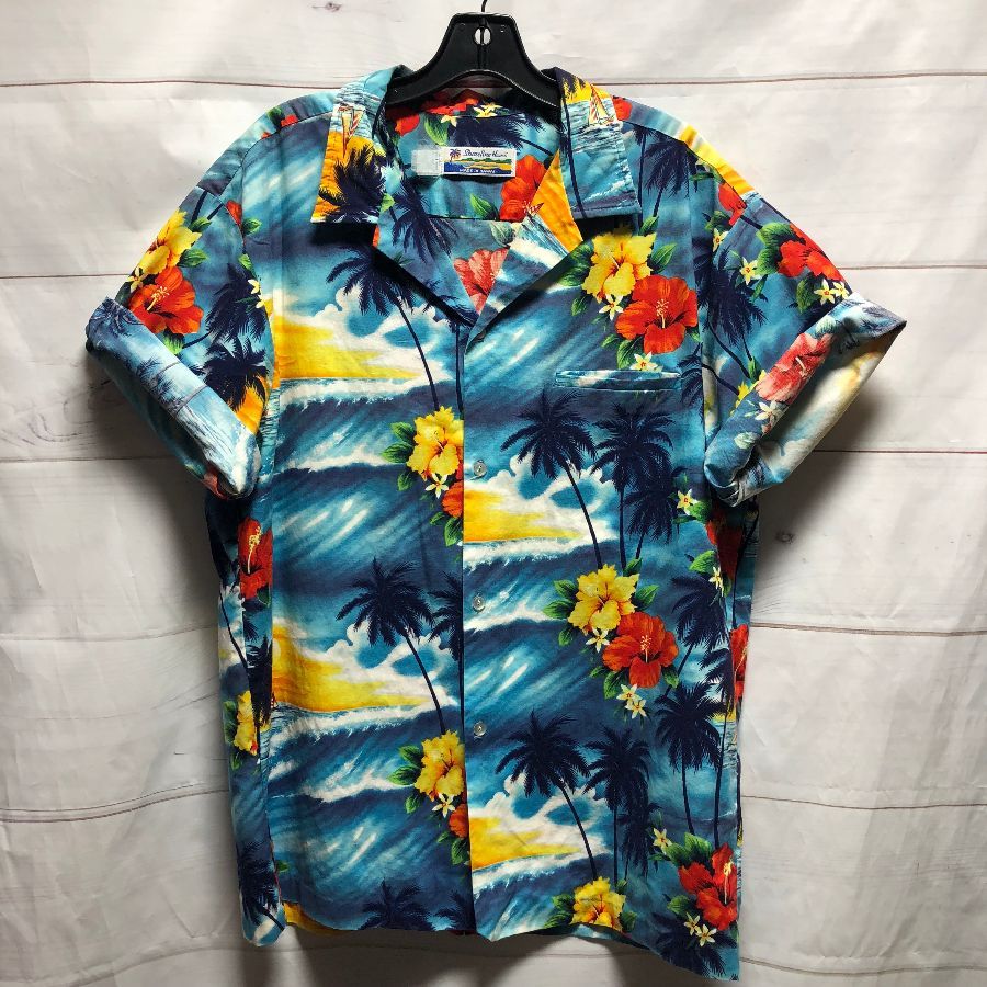 Cotton Button Up Short Sleeve Hawaiian Shirt | Boardwalk Vintage