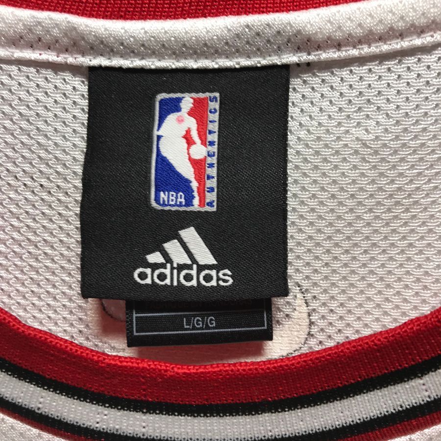 Rzadkie adidas w stylu vintage NBA Chicago Bulls # 3 Poland