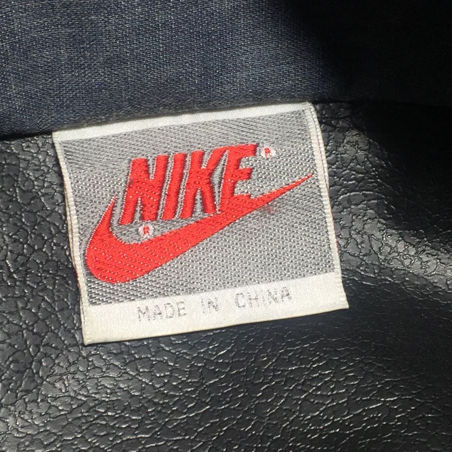 1990s Vintage Oversized Nike Nylon Fanny Gray Tag | Boardwalk
