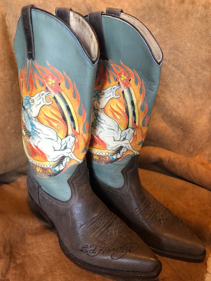 VINTAGE ED HARDY COWGIRL BOOTS WITH 