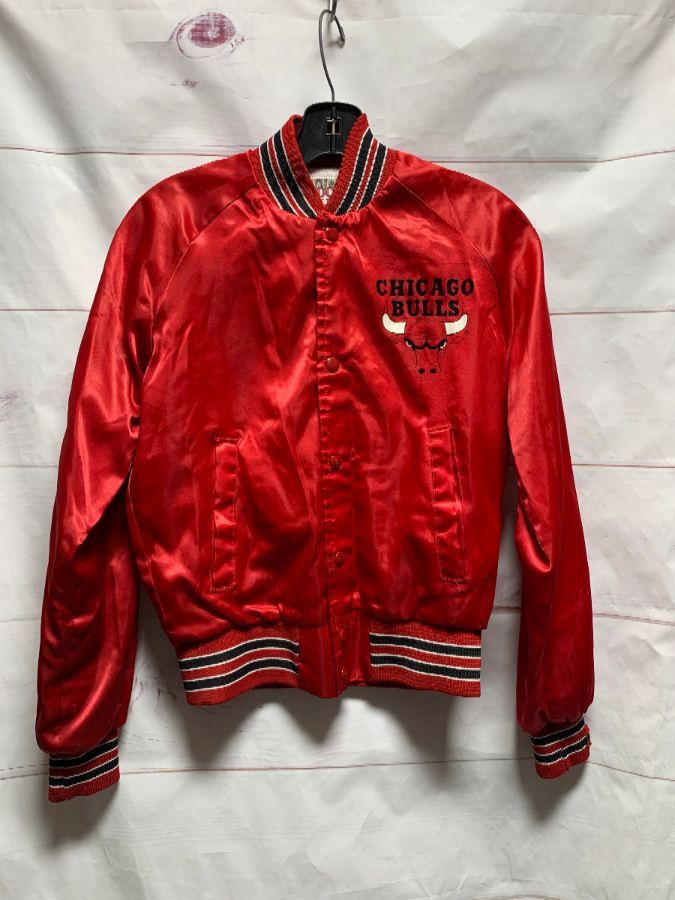 Youth Sized Nba Chicago Bulls Satin Button Up Jacket With Bulls Logo On ...