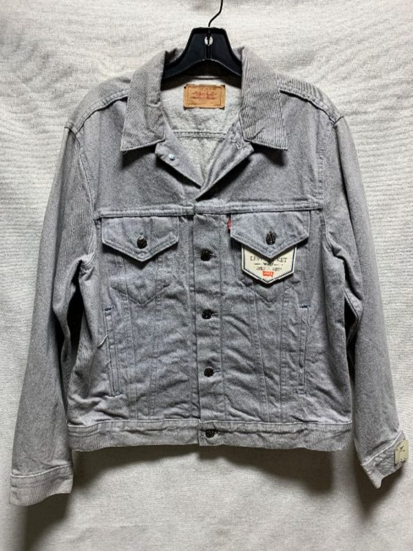 product details: DEADSTOCK LEVIS DENIM TRUCKER JACKET NOS NWT photo