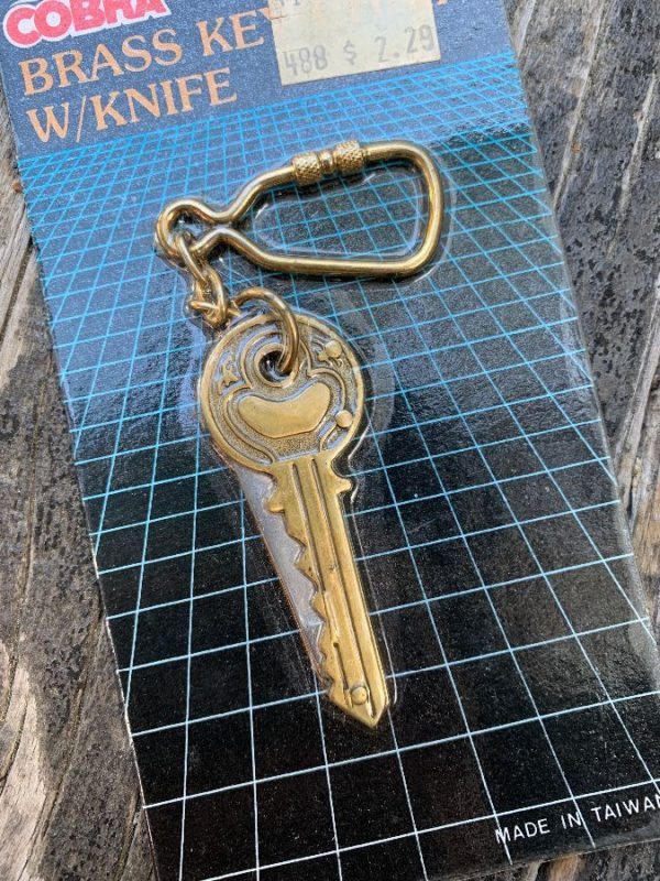 product details: VINTAGE BRASS KEY SHAPED POCKET KNIFE KEYCHAIN NEW IN PACKAGE NOS DEADSTOCK AS-IS photo