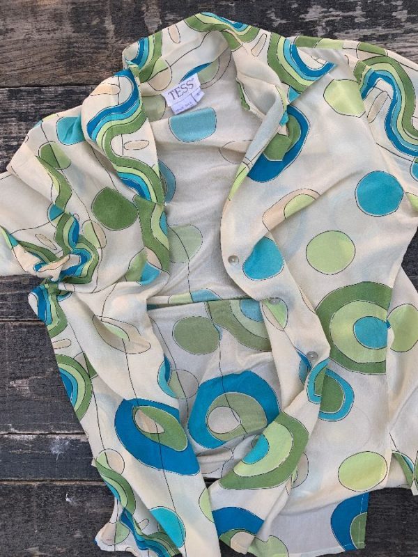 product details: 100% SILK 1970S STYLE PATTERN  BLOUSE AS IS photo