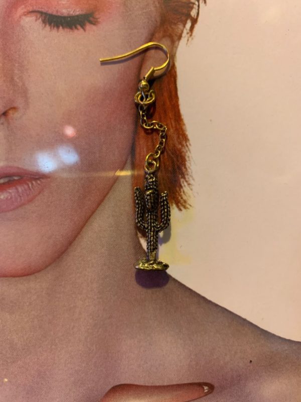 product details: SINGLE SOLID BRASS SAGUARO CACTUS HANGING CHAIN EARRING photo