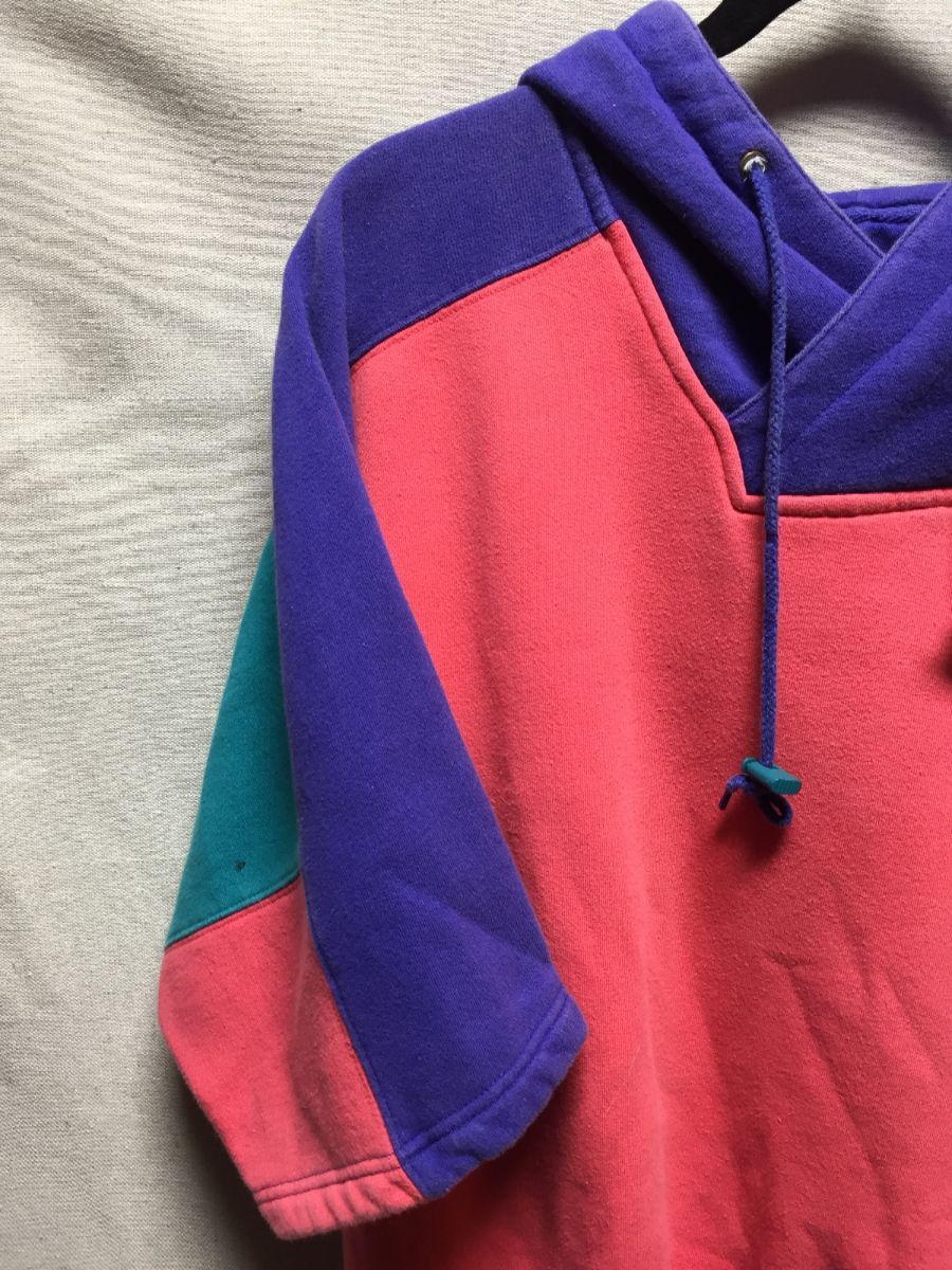Rad 1980s Short Sleeve Color Block Hooded Sweatshirt | Boardwalk Vintage