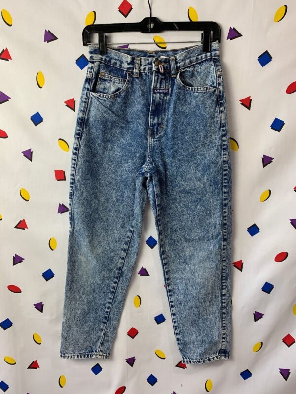 product details: SWEET 1980S ACID WASH CROPPED & TAPERED JEANS photo