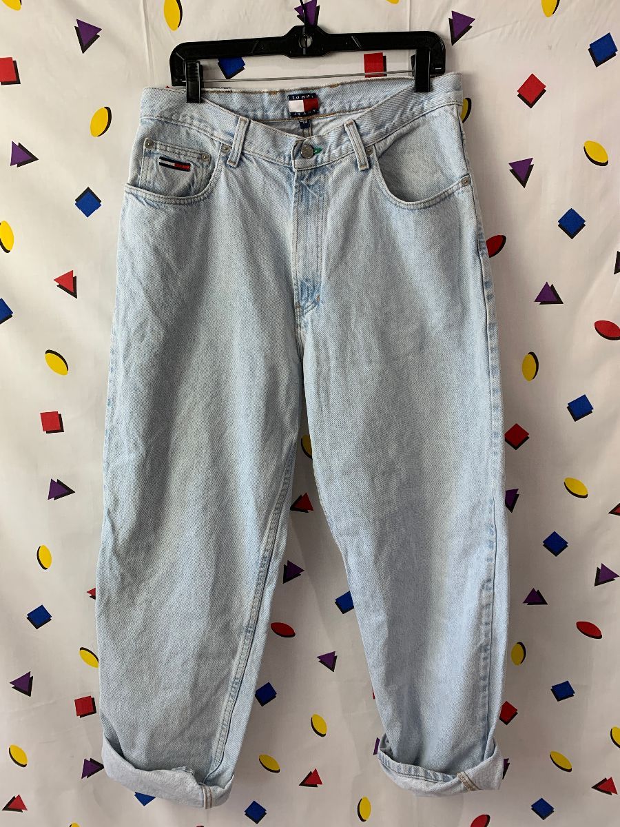 1990s Light Wash Tommy Hilfiger Jeans Baggy 90s Fit Boardwalk Vintage