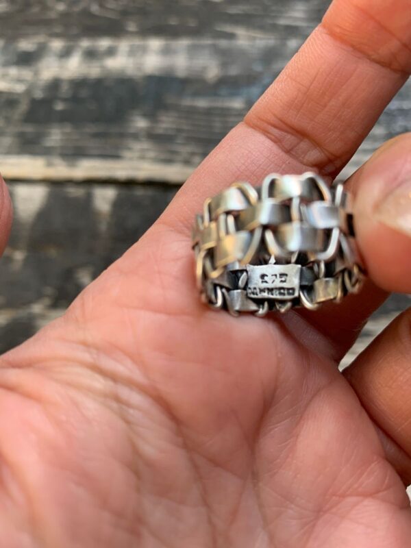 product details: STERLING SILVER RING INTER WOVEN DESIGN MEXICO 925 photo