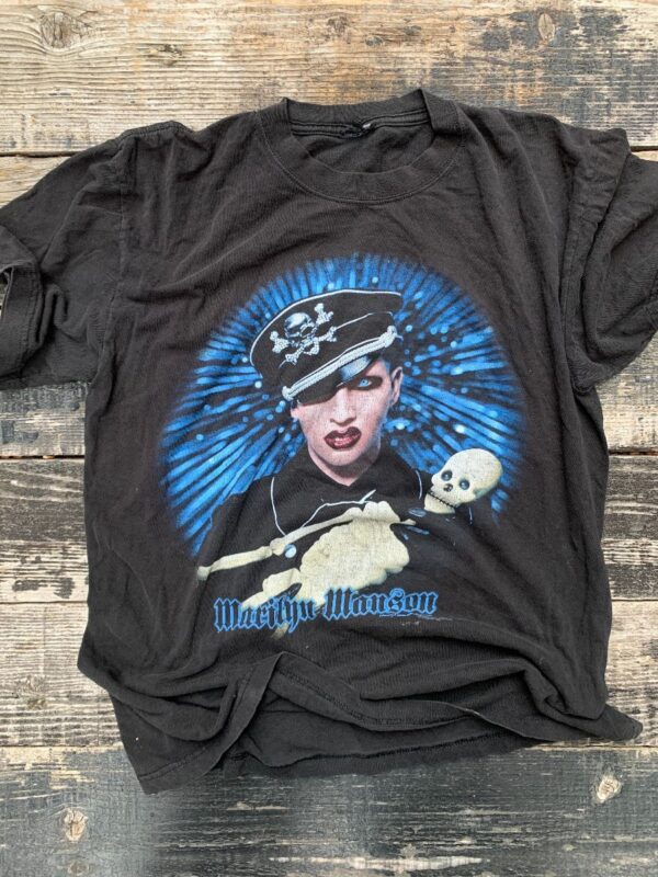 product details: CLASSIC MARILYN MANSON GRAPHIC SOFT & BROKEN-IN T-SHIRT AS-IS photo