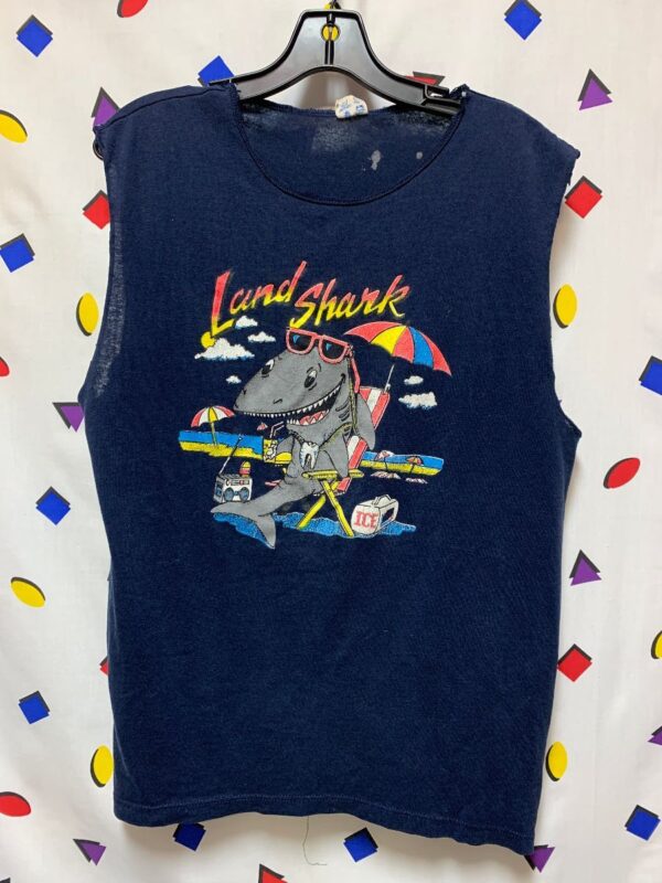 product details: 1980S SLEEVELESS LAND SHARK GRAPHIC TEE CUT SLEEVES 50/50 photo