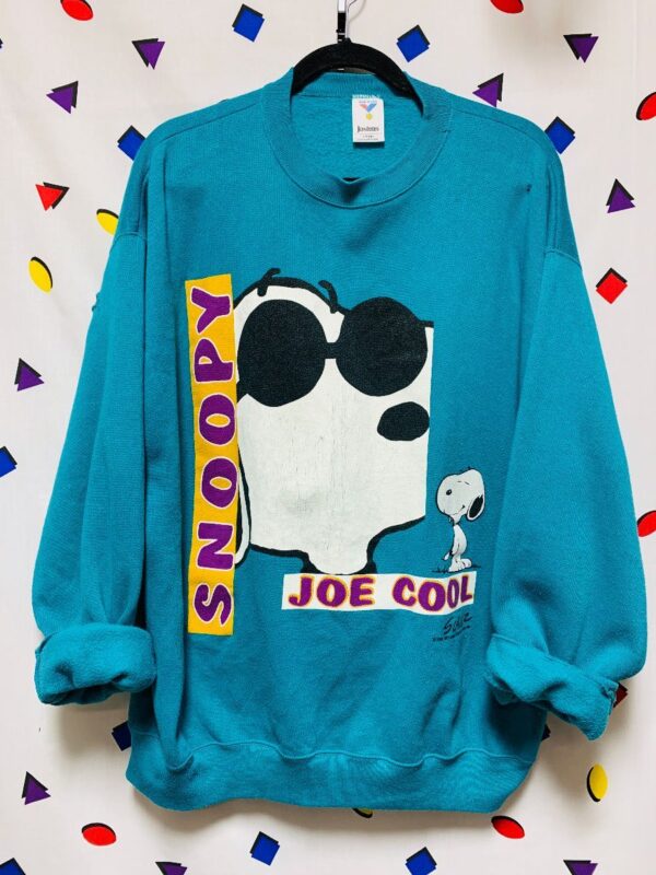 product details: RAD DISTRESSED SNOOPY JOE COOL PULLOVER SWEATSHIRT AS-IS photo