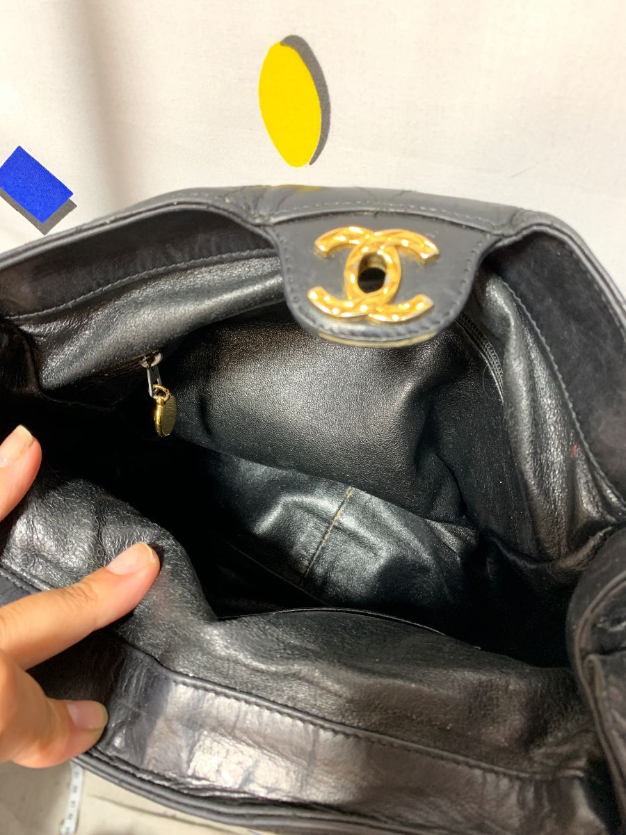 Authentic vintage Chanel purse for Sale in Kiryas Joel, NY - OfferUp
