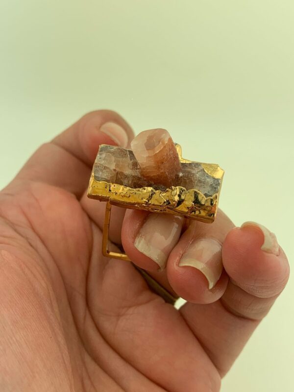 product details: ROSE QUARTZ CRYSTAL STONE ON SOLID BRASS SQUARE RING photo