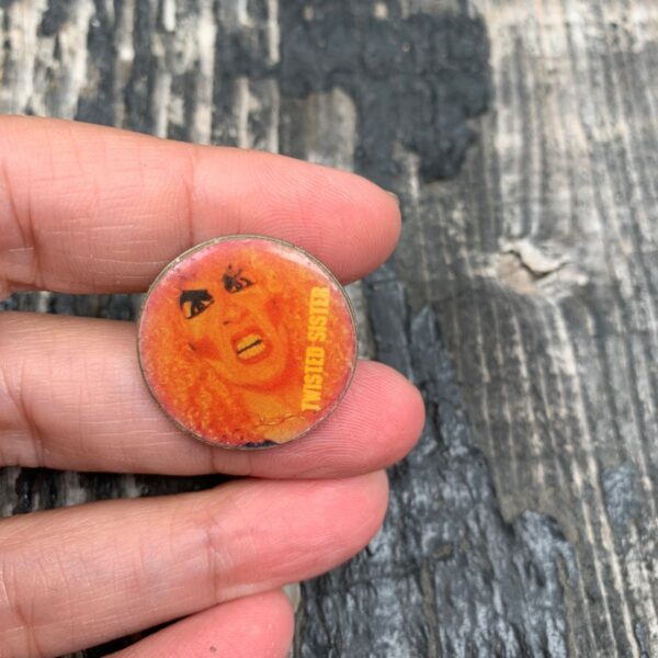 product details: VINTAGE 1980S ENAMEL PIN TWISTED SISTER DEE SNIDER ENAMEL PIN photo