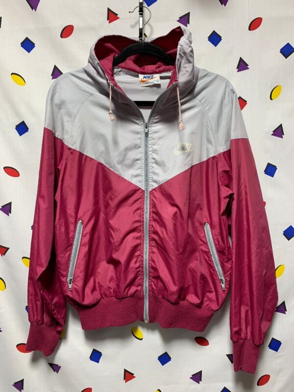 product details: NIKE ZIP-UP WINDBREAKER HOODIE FRONT ZIP POCKETS FRONT NIKE LOGO MADE IN USA photo