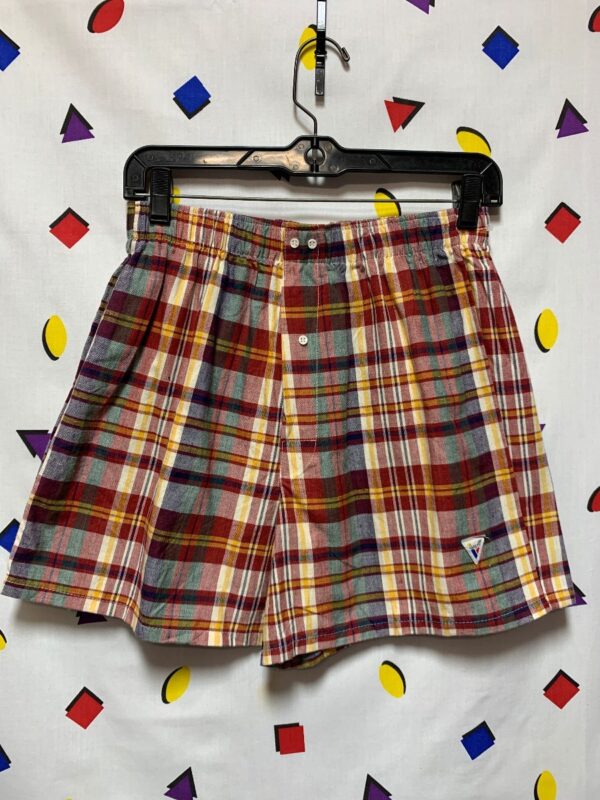 product details: PLAID HIGH-WAISTED SHORTS WITH BUTTON FLY DETAIL STRETCH WAIST 100% COTTON photo