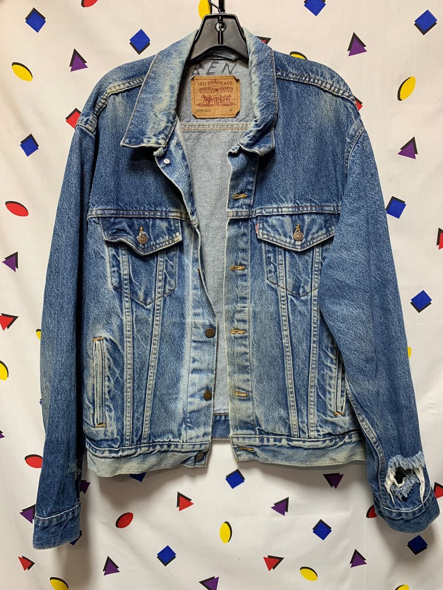 Perfectly Faded & Distressed Levis Denim Trucker Jacket Made In Usa |  Boardwalk Vintage