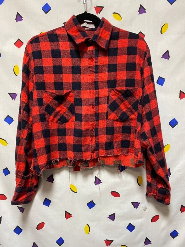product details: DISTRESSED CROPPED FLANNEL FRONT POCKETS CLASSIC 100% COTTON photo