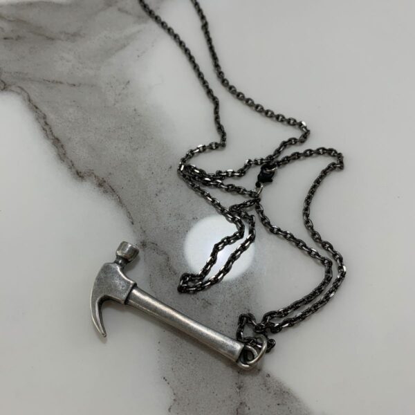 product details: SILVER PLATED SOLID BRASS REPLICA HEAVY HAMMER PENDANT WITH GUNMETAL PLATED LINK CHAIN photo