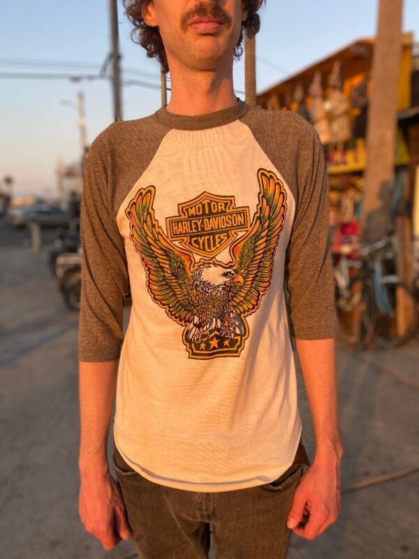 product details: 70S HARLEY DAVIDSON RAGLAN BASEBALL TEE CLASSIC LOGO GRAPHIC AS-IS photo