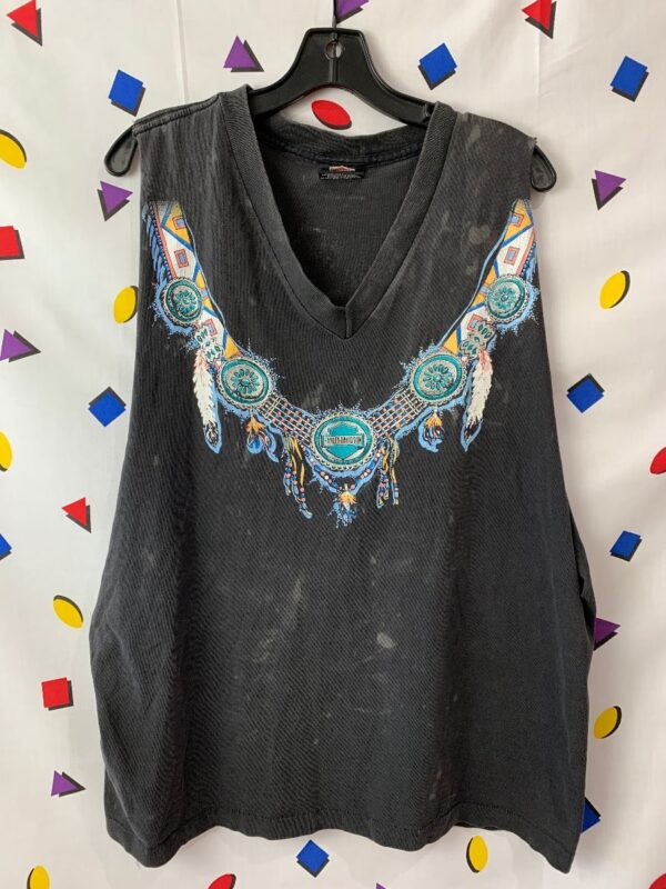 product details: 1980S HARLEY DAVIDSON CUT OFF TANK  V-NECK NATIVE AMERICAN NECKLACE GRAPHIC photo