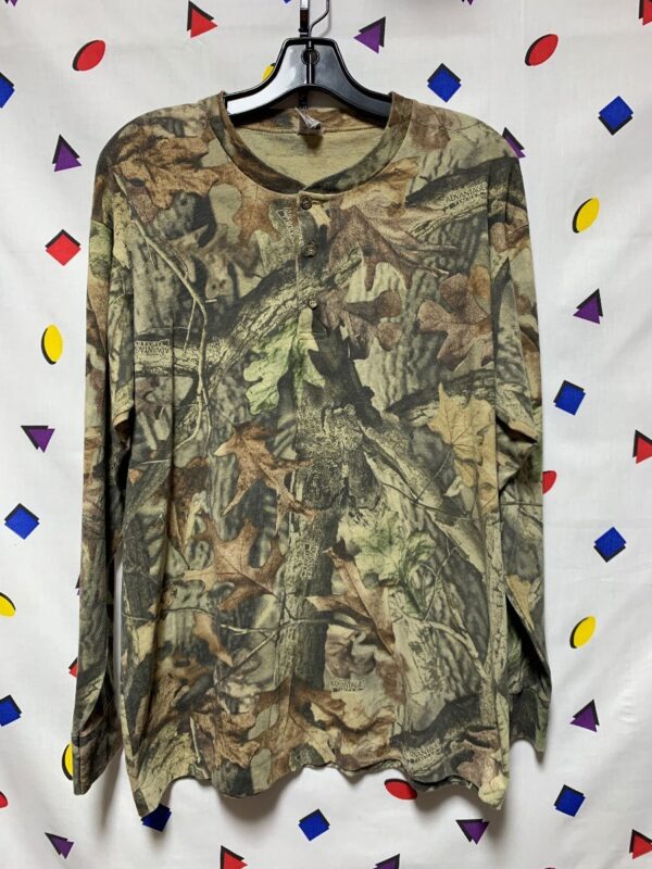 product details: REALTREE ADVANTAGE TIMBER HARDWOODS CAMOUFLAGE 3 BUTTON CASUAL RINGER LONG SLEEVE TSHIRT photo