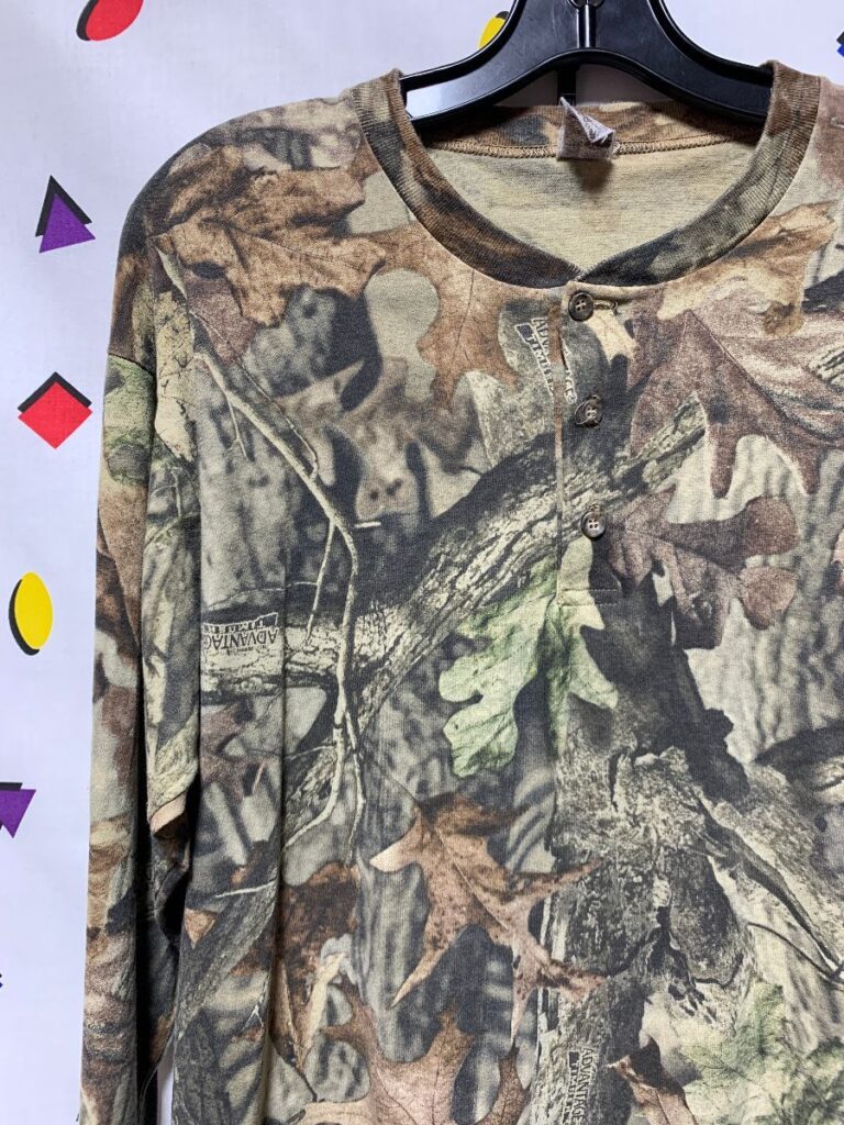 Realtree Advantage Timber Hardwoods Camouflage 3 Button Casual Ringer Long Sleeve Tshirt 