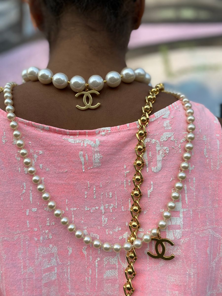 Chanel Logo Pearl Necklace With Gold Roped Pearl Clasp