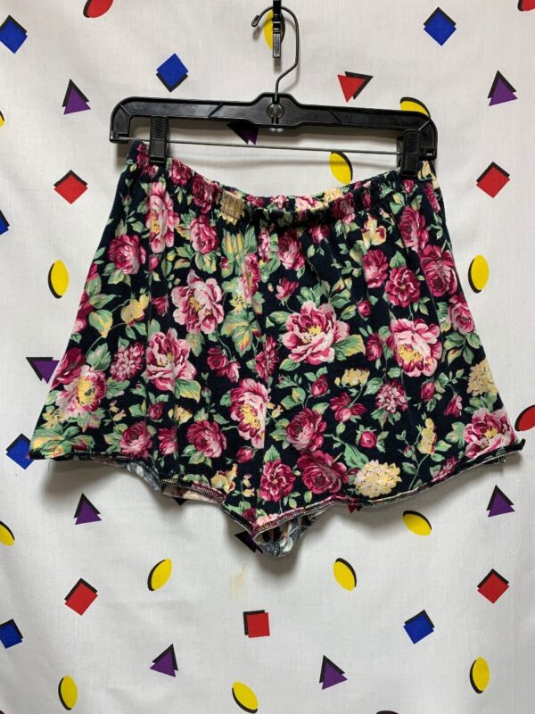product details: VICTORIA SECRET BOXY FLOWER PRINT LOUNGE SHORTS PAJAMA BOTTOMS RELAXED FIT ELASTIC WAIST photo