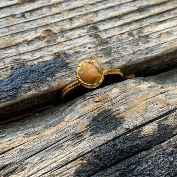 product details: ORANGE SMALL GOLD PLATED NATURAL CRYSTAL STONE DRUZY QUARTZ MIDI RING SIZE 6 photo