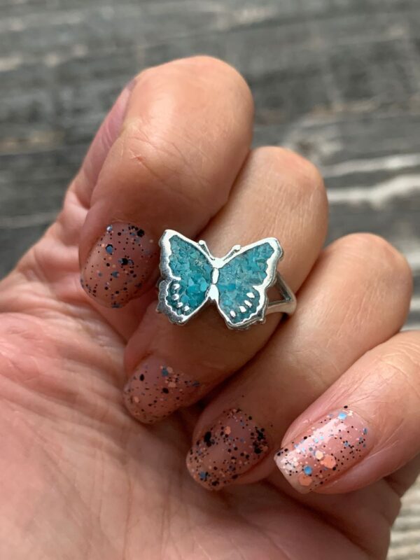 product details: CUTE BUTTERFLY CRUSHED TURQUOISE INLAID SOUTHWESTERN SILVER RING photo