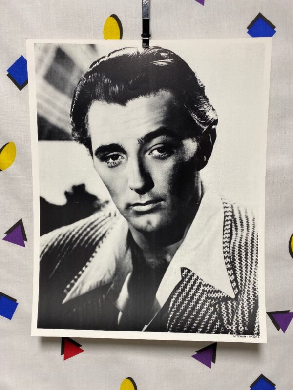 product details: ROBERT MITCHUM HOLLYWOOD STAR HEADSHOT PHOTO CAPE FEAR OUT OF THE PAST photo
